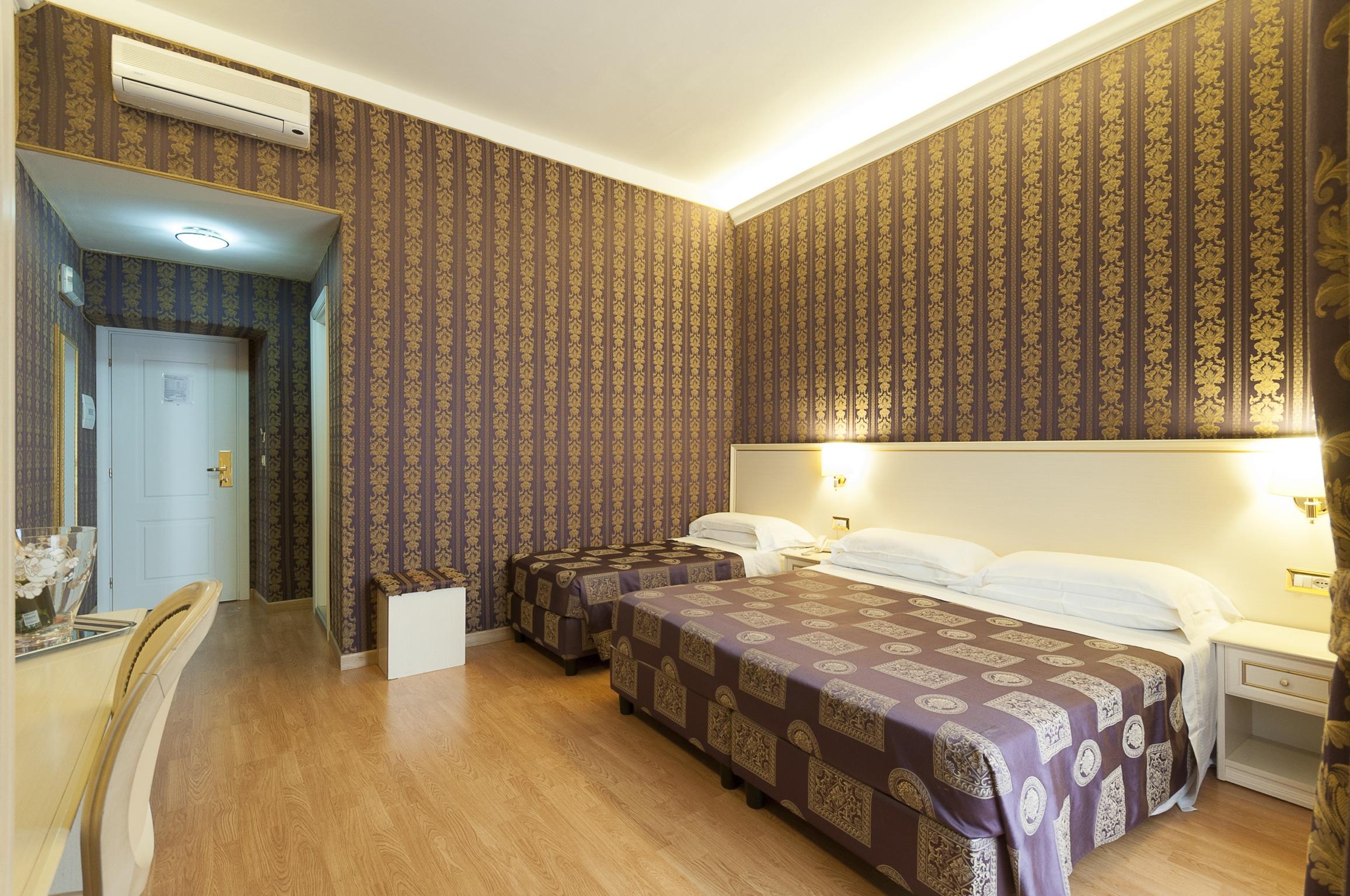 רומא Trevi 41 Hotel מראה חיצוני תמונה