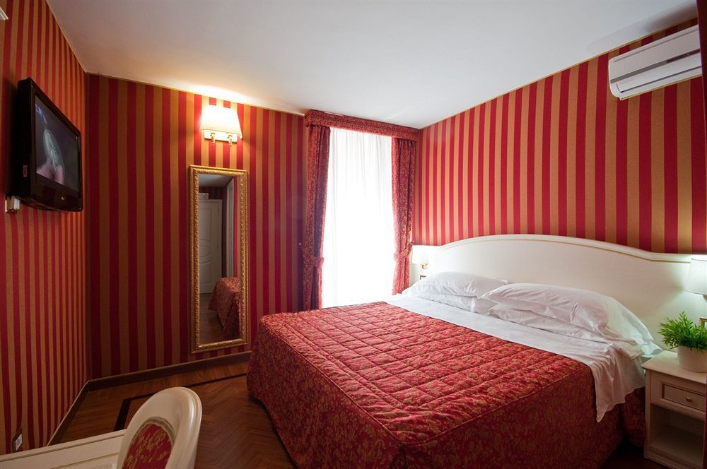 רומא Trevi 41 Hotel מראה חיצוני תמונה