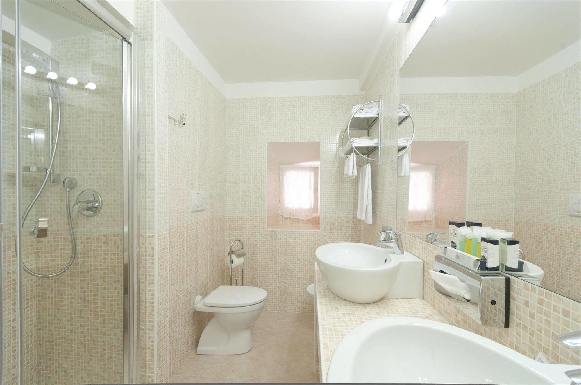 רומא Trevi 41 Hotel מראה חיצוני תמונה
