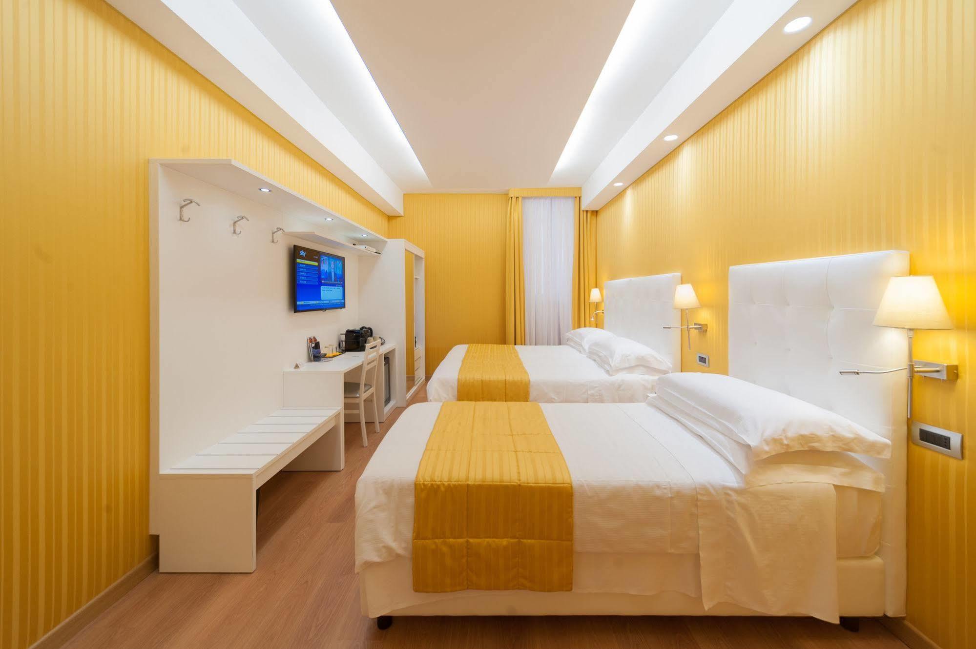 רומא Trevi 41 Hotel מראה חיצוני תמונה
