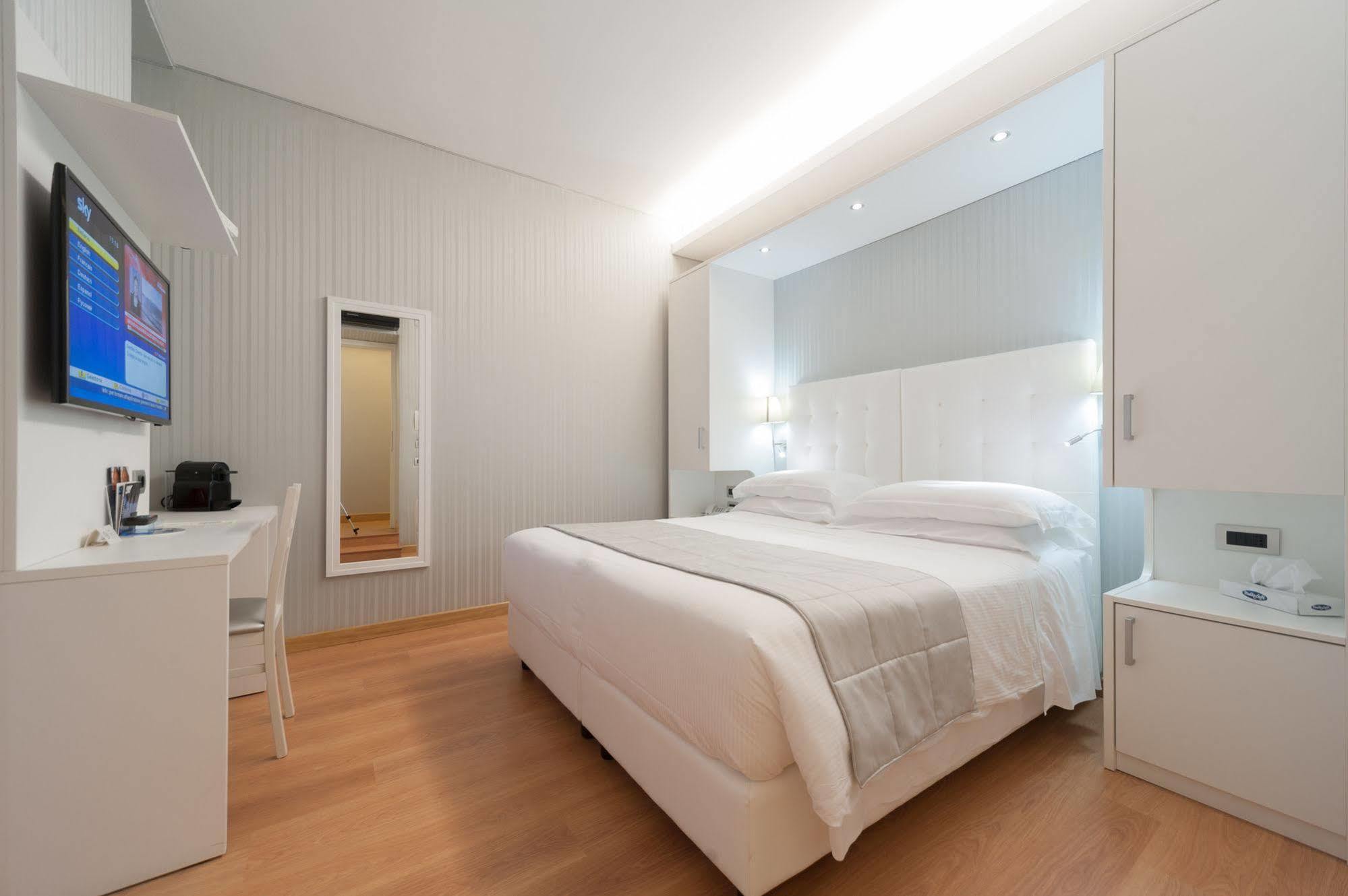 רומא Trevi 41 Hotel מראה חיצוני תמונה