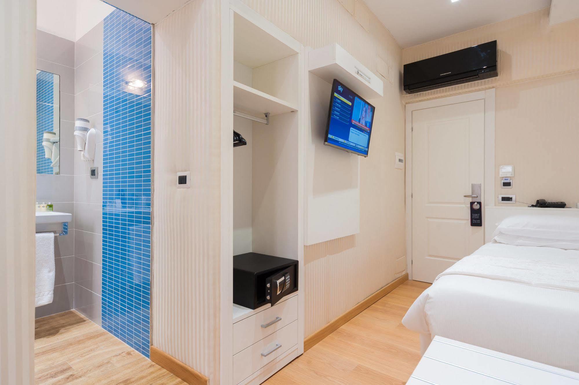 רומא Trevi 41 Hotel מראה חיצוני תמונה